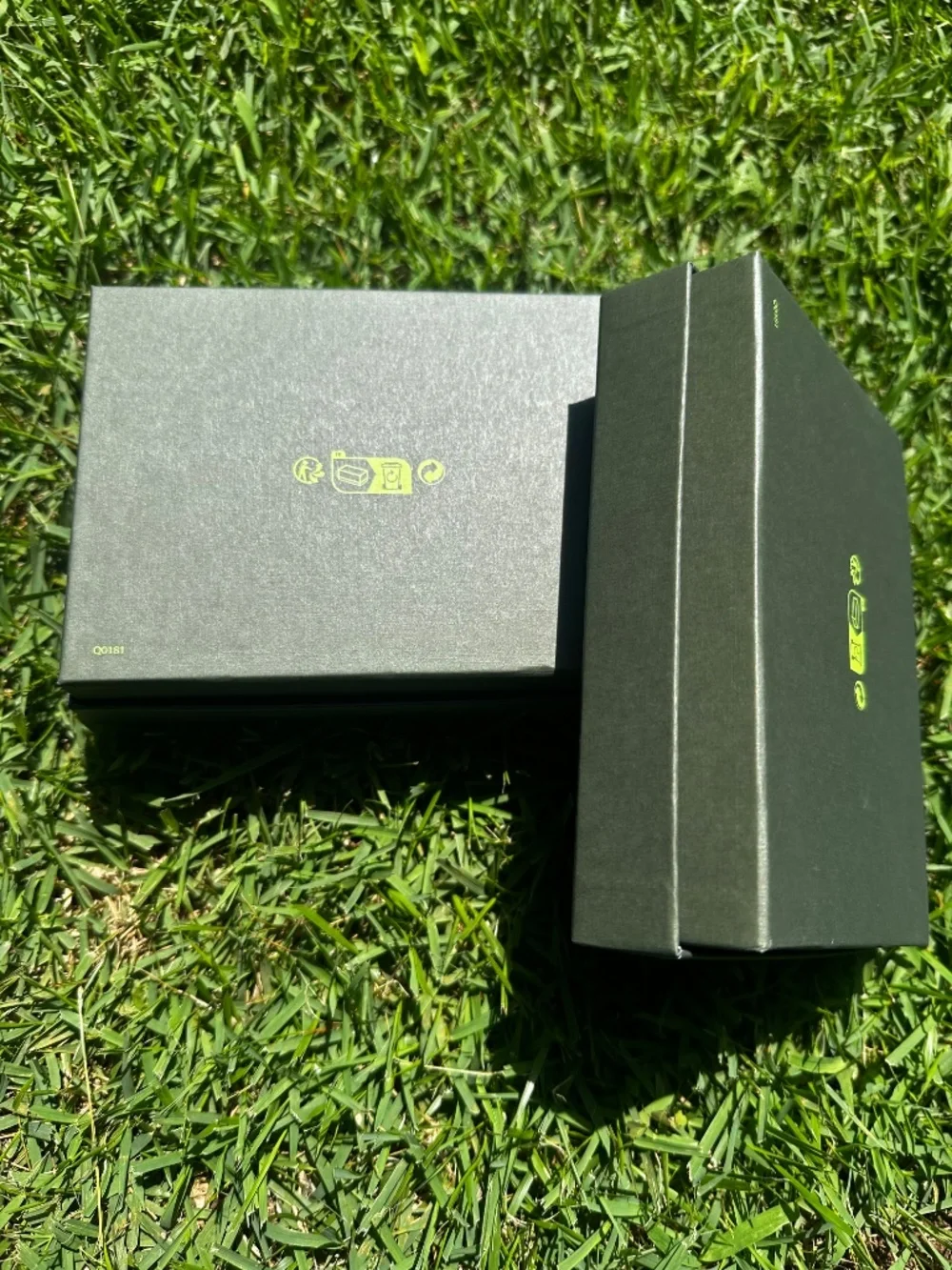 2x Authentic Longchamp Green Gift Boxes with Tissue Paper/ No Stickers - EMPTY